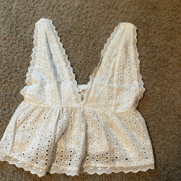 White tank - Picture 1 of 2